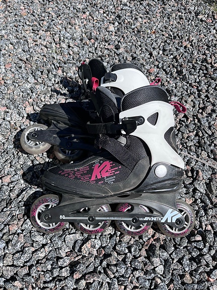 K2 Kinetic 80 Pro W rullaluistimet koko 39 musta/valkoinen