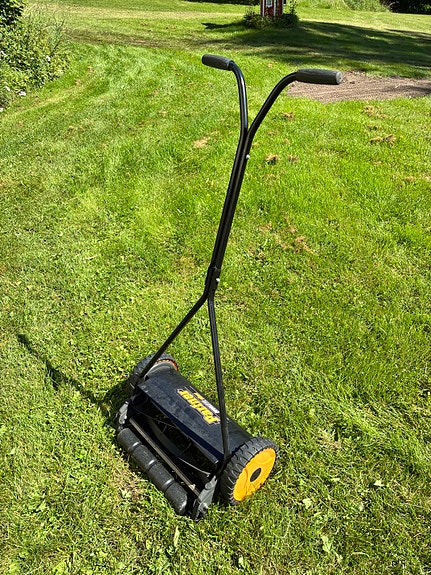 Partner käsikäyttöinen ruohonleikkuri