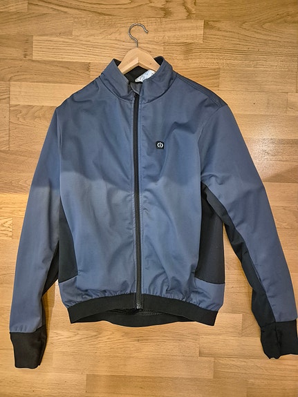 Product image 1 of 8