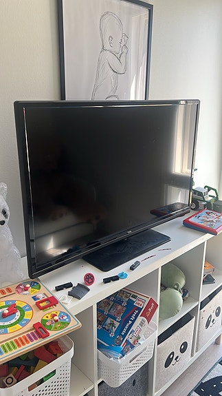 TCL taulutelevisio 40”