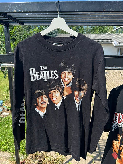 T paita Beatles koko L