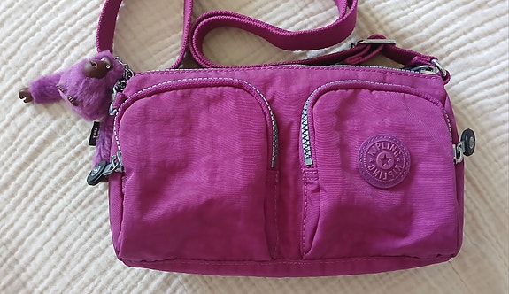 Kipling olkalaukku fuksia