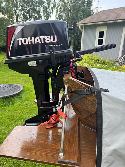 Tohatsu 9.8 hv  2t lyhyt riki perämoottori