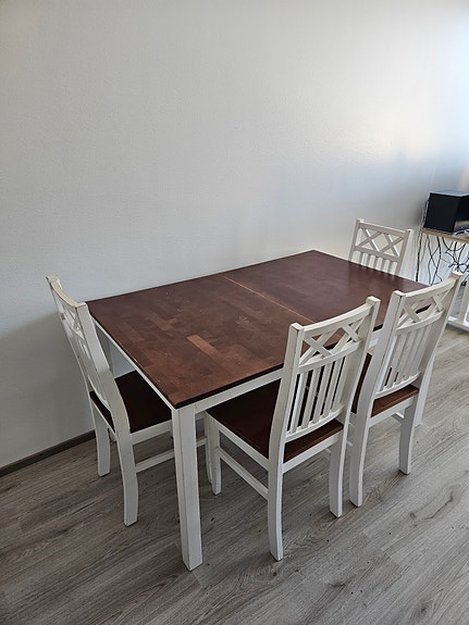 IKEA ruokapöytä ja 4 tuolia, valkoinen/ruskea jatkettava