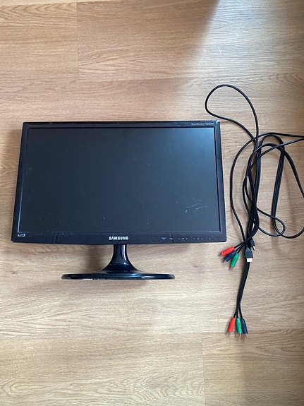 Samsung T22B300EW 22" näyttö / TV