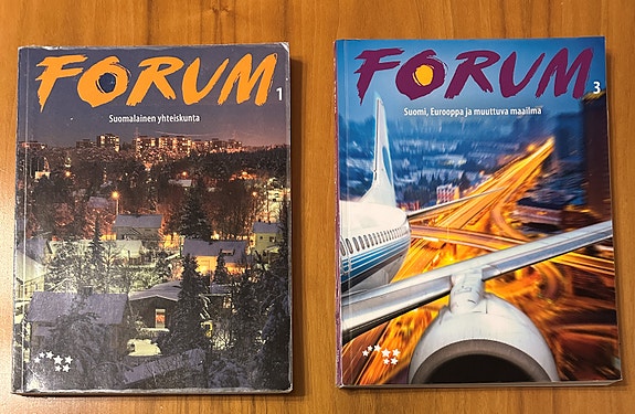 Lukion oppikirjoja LOPS2016 - yhteiskuntaoppi (Forum 1 ja 3)