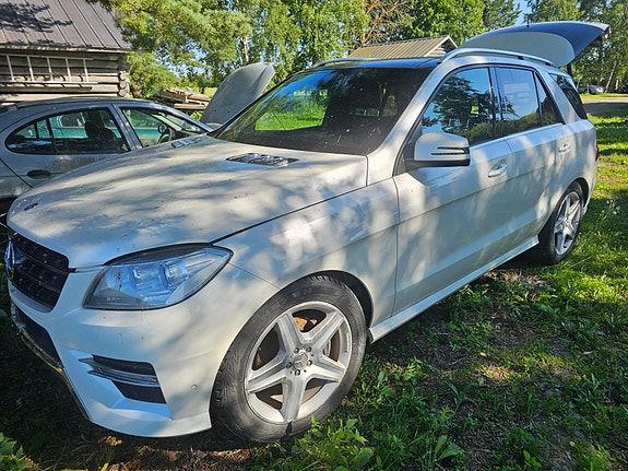 Mercedes-Benz ML 350 W166 osina