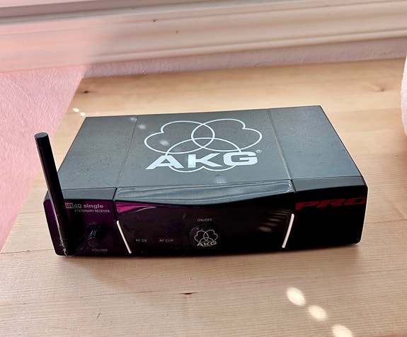 AKG SR40 S langaton vastaanotin 864,375 MHz