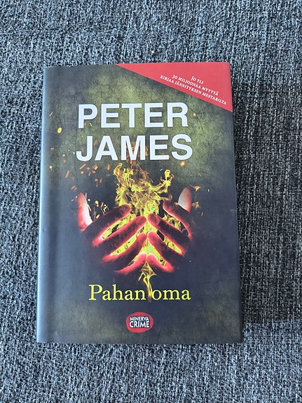 Peter James - Pahan oma