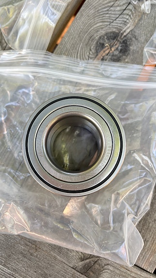 Peräkärryn Pyörän Laakeri 34/64x37,6mm