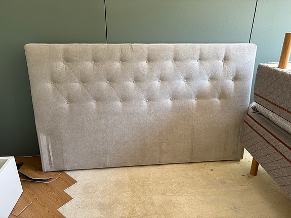 Sängynpääty 180cm
