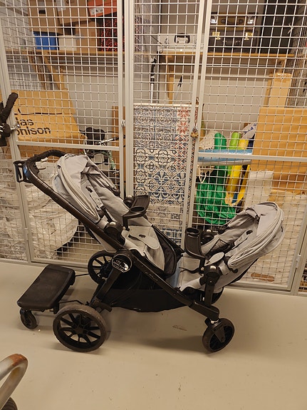 Baby Jogger City Select Lux, tuplarattaat.