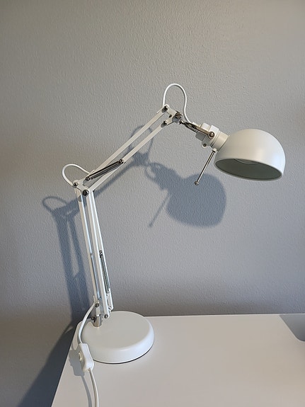 IKEA Forsa työpöydän valaisin + 2 lamppua / Työpöytävalaisin