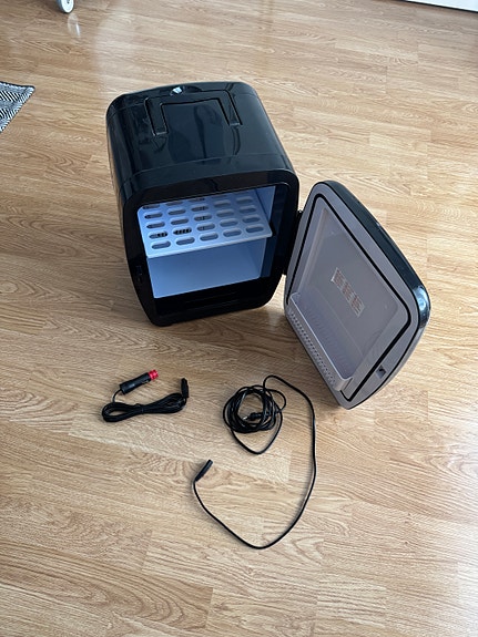 Emerio Mini -jääkaappi, 220/12 V