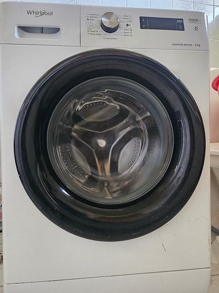 Whirlpool edestä täytettävä pyykinpesukone
