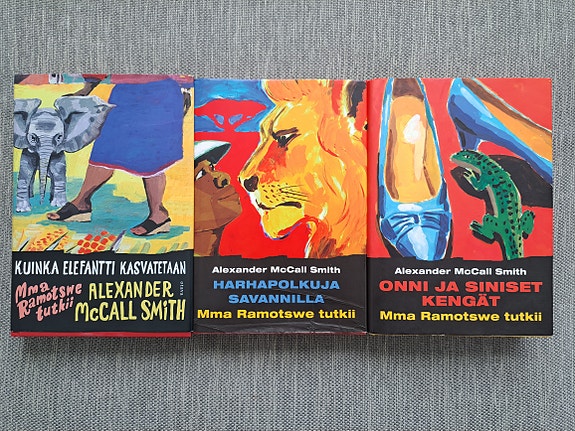 Alexander McCall Smith: Mma Ramotswe tutkii -kirjat 3 kpl