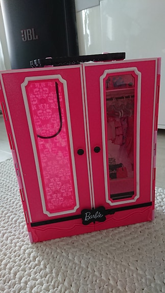 Barbie vaatekaappi
