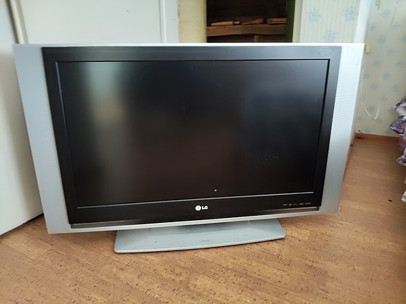 LG RZ-37LZ55 litteä televisio 37" harmaa