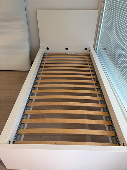 MALM Sängynrunko, valkoinen, 90x200 cm MALM Sängynrunko, valkoinen, 90x200 cm