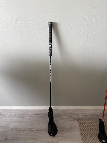 Titleist TSR3 puu 3 hzrdus black x-stiff gen 4