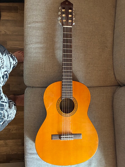 Yamaha C40 akustinen klassinen kitara