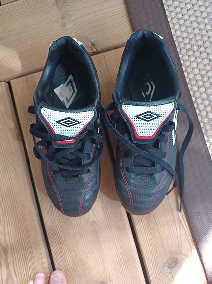 Umbro jalkapallokengät