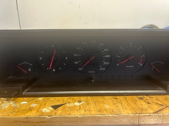 Volvo 740 Yazaki diesel mittaristo