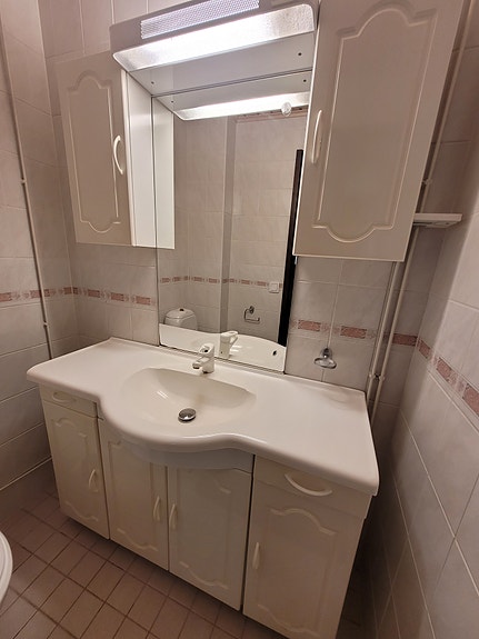 Allaskaapisto ja kaapit
