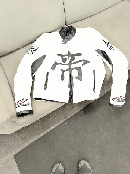 Product image 1 of 6