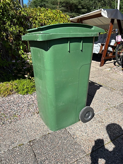 Vihreä 240l jäteastia