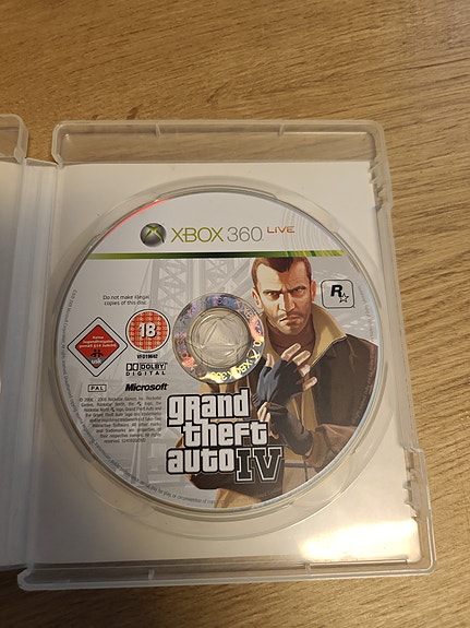 Grand Theft Auto IV Xbox 360 peli