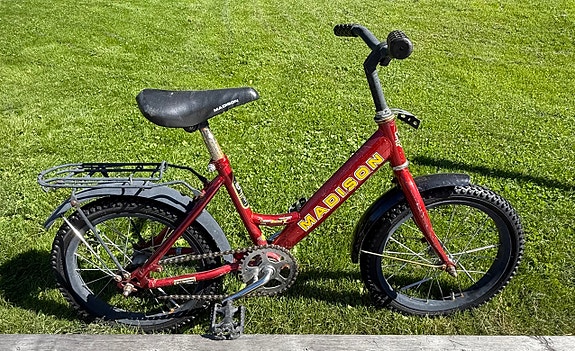 Madison lastenpyörä 16''