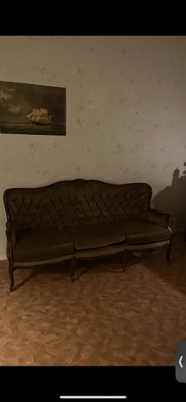 Myydään kaunis vanha sohva