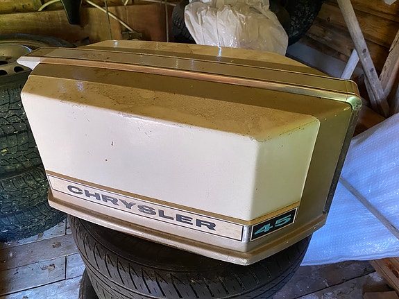 Chrysler 45 hv perämoottori