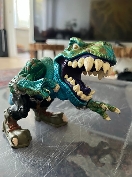 Extreme dinosaurs T-bone variant