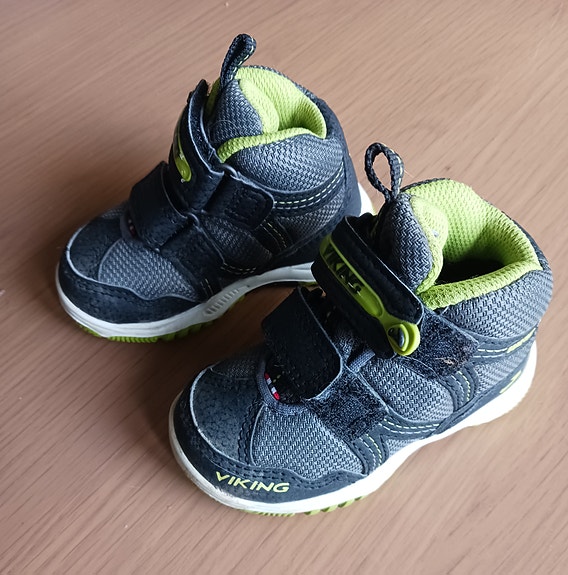 Viking goretex kengät koko 20