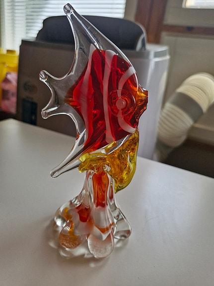 Lasinen koristekala, ilmeisesti murano lasia
