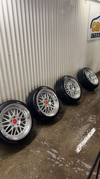 Bmw vanteet 18” 5x120