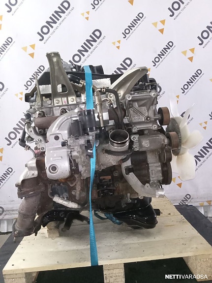 Toyota Käytetty vaihtomoottori Hilux 2014 2.5 Diesel 106kw moottori 2KD-FTV