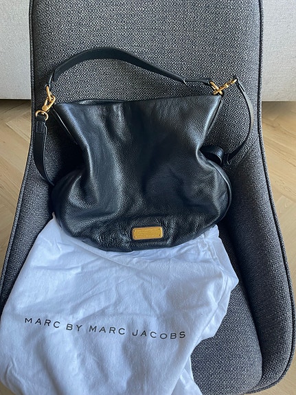 Marc By Marc Jacobs nahkalaukku musta naisten olkalaukku