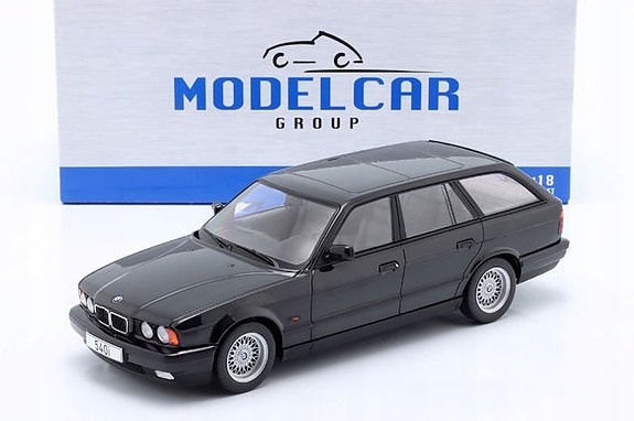 Modelcar Group 1:18 - Farmariauton pienoismalli - BMW 540i 5-Series (E34)