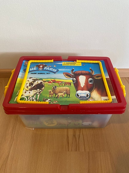 Maatila aiheinen leikkipakkaus