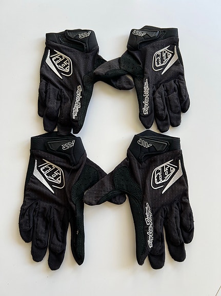 Product image 1 of 4