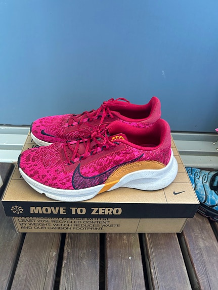 Nike juoksukengät pinkki