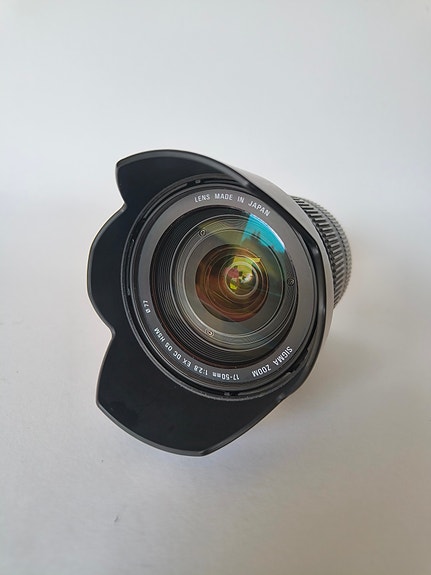 Sigma 17-50mm f/2.8 EX DC OS HSM -objektiivi (Canon EF-S / EF APS-C)