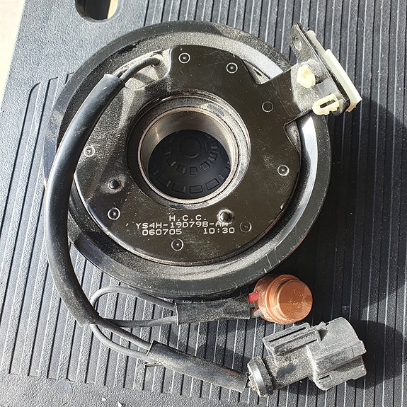 Ford ilmastoinnin kompressorin kytkin / magneettikytkin