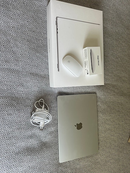 Apple MacBook air 15 M4 16gb 512gb hopea ja apple magic mouse
