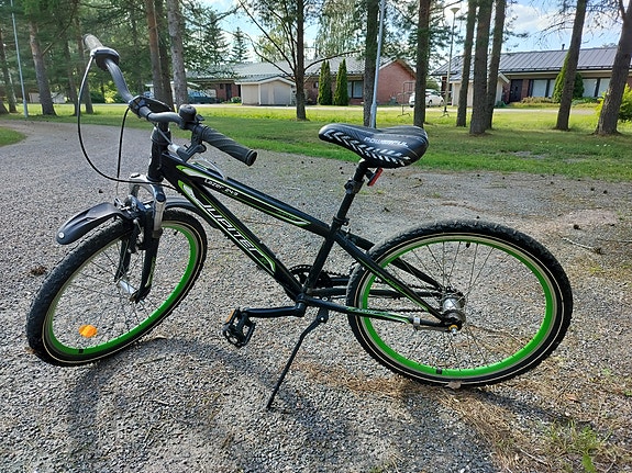 Lasten polkupyörä 24" musta-vihreä