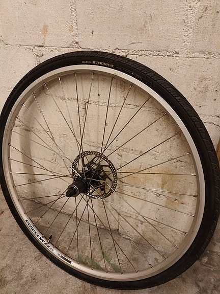 28" vanne renkaalla
