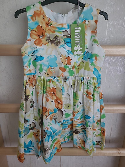 110 cm Zalekua mekko uusi